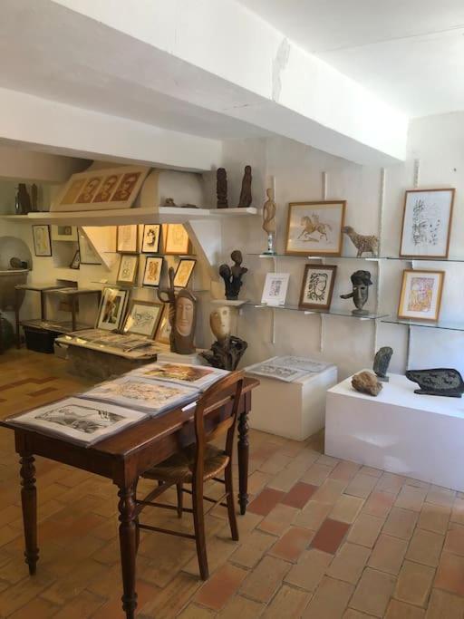 Appartement Chez L'Artiste Minerve Exterior photo